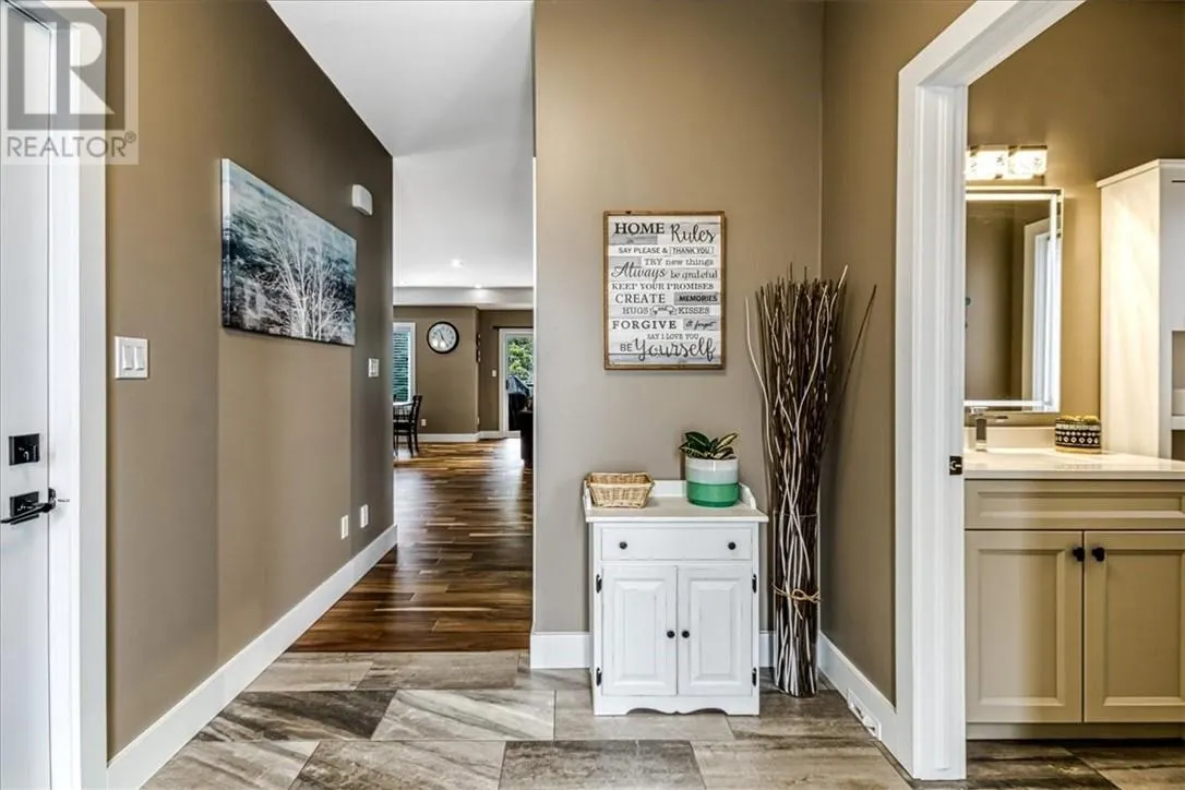 20 Chinaberry Drive