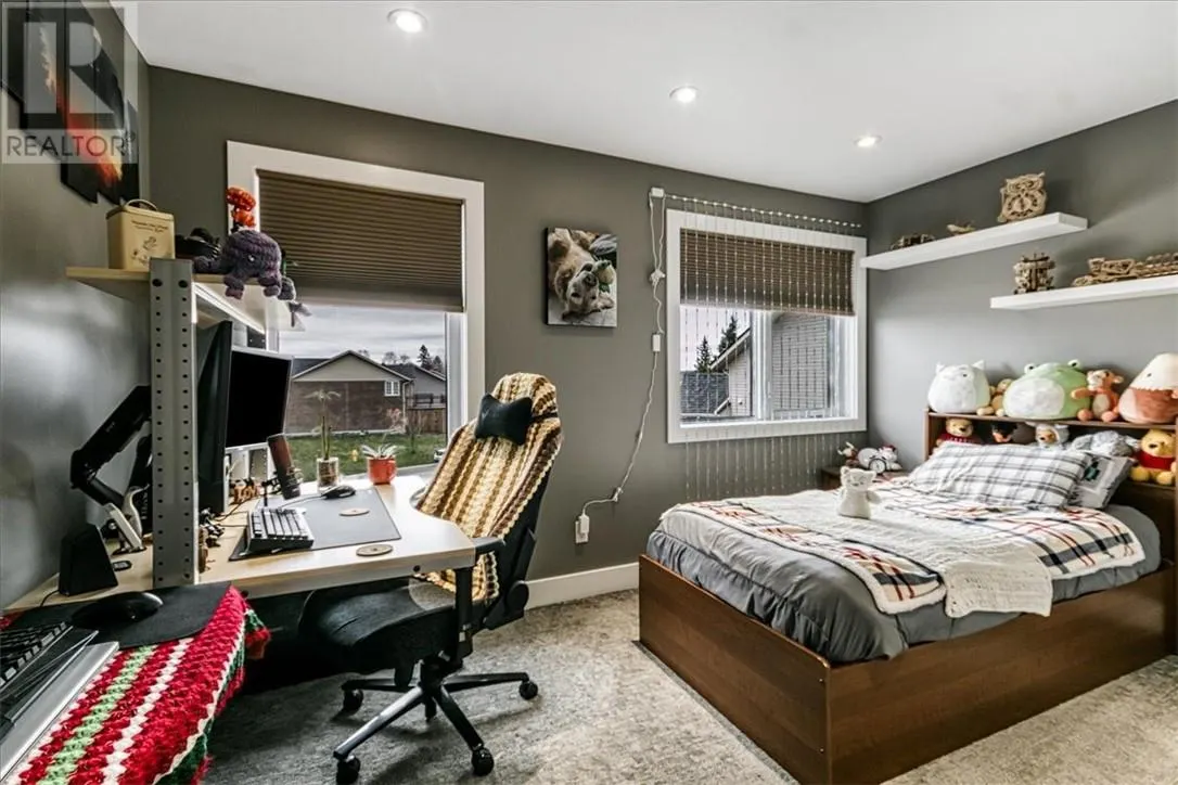 20 Chinaberry Drive