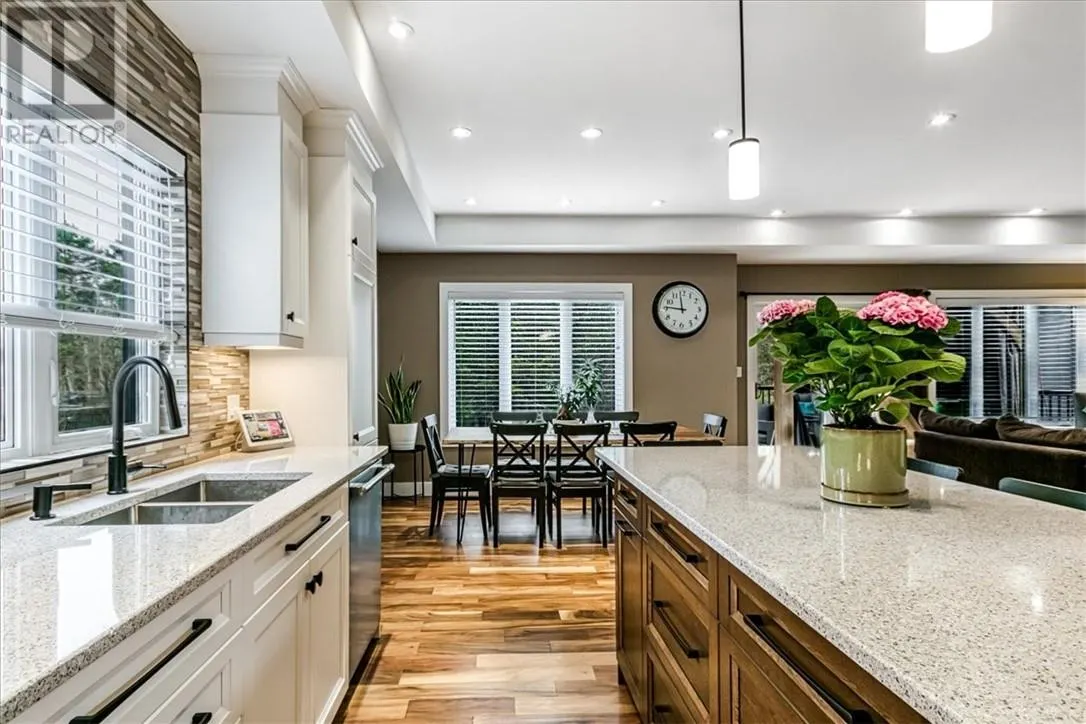 20 Chinaberry Drive