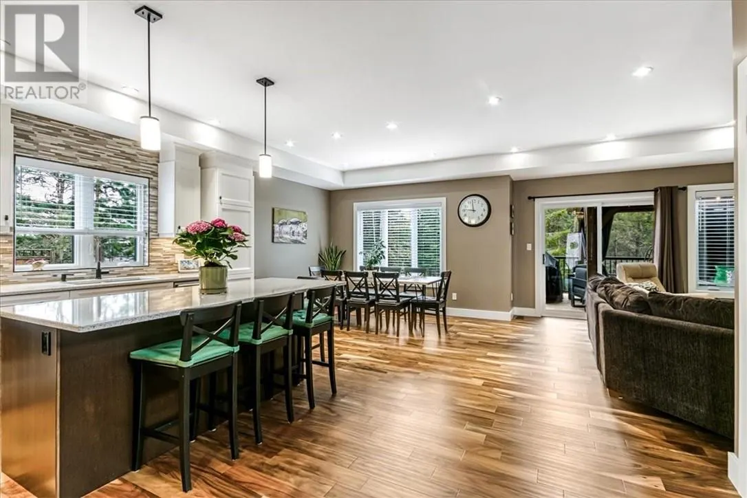 20 Chinaberry Drive