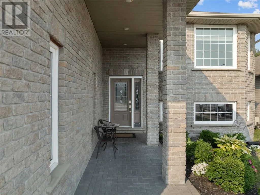 8 Alliston Street