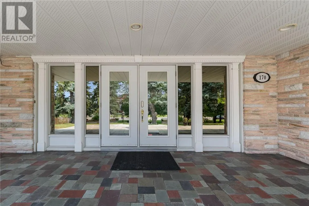170 Brebeuf Avenue