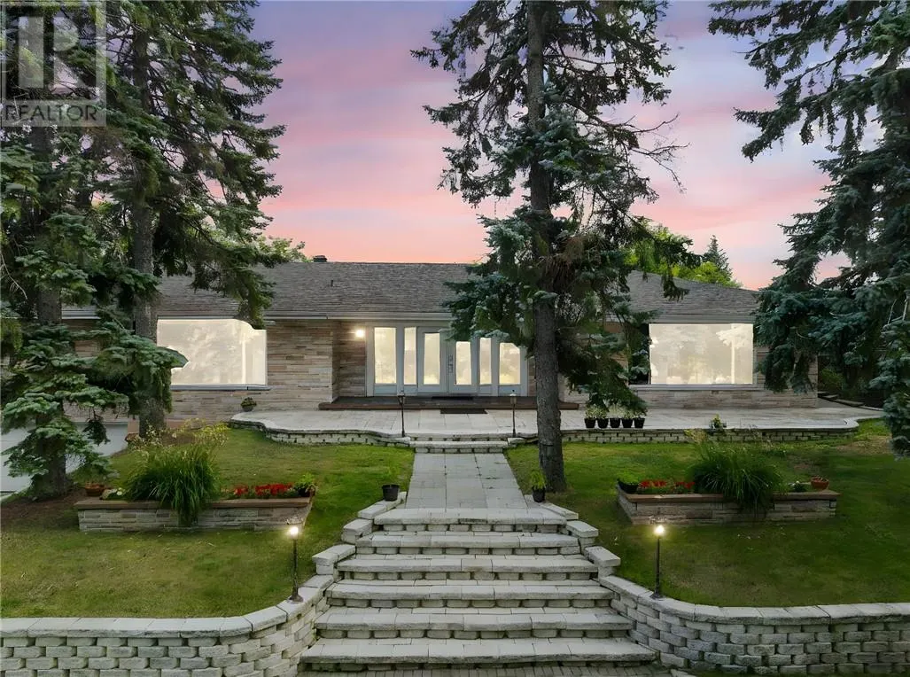 170 Brebeuf Avenue