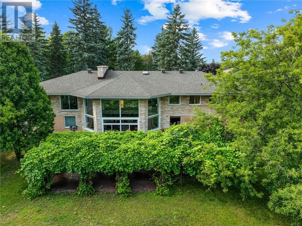 170 Brebeuf Avenue