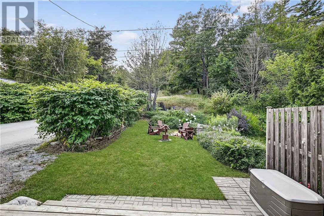 1013 CRESCENT Road Unit# A