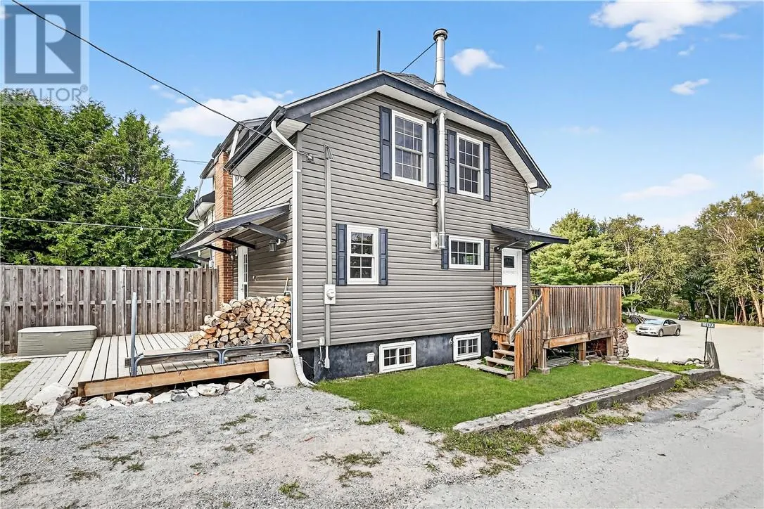 1013 CRESCENT Road Unit# A