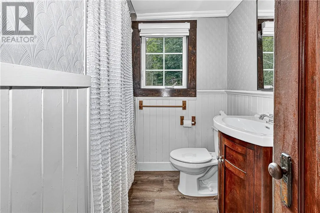 1013 CRESCENT Road Unit# A