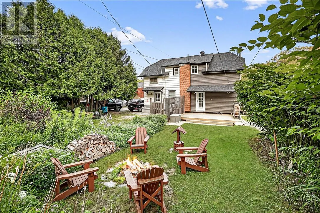 1013 CRESCENT Road Unit# A
