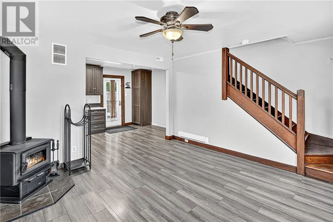 1013 CRESCENT Road Unit# A
