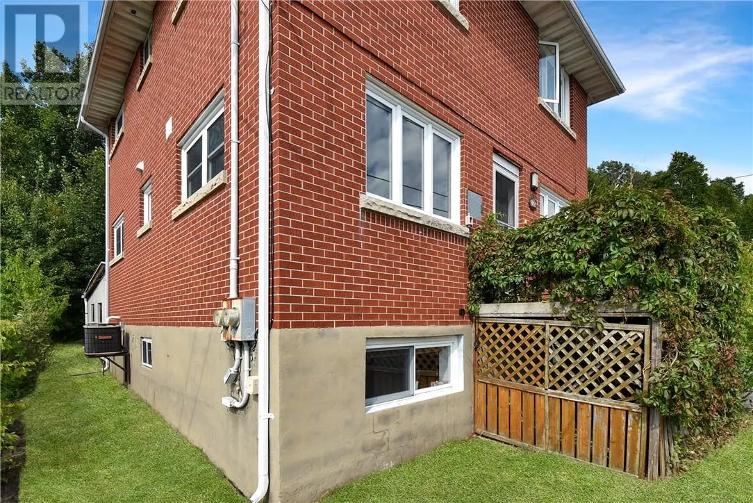 250 Nadia Street