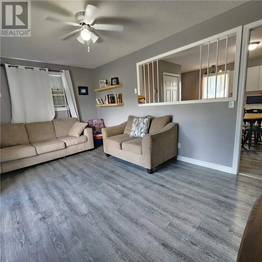 921-923 Martindale