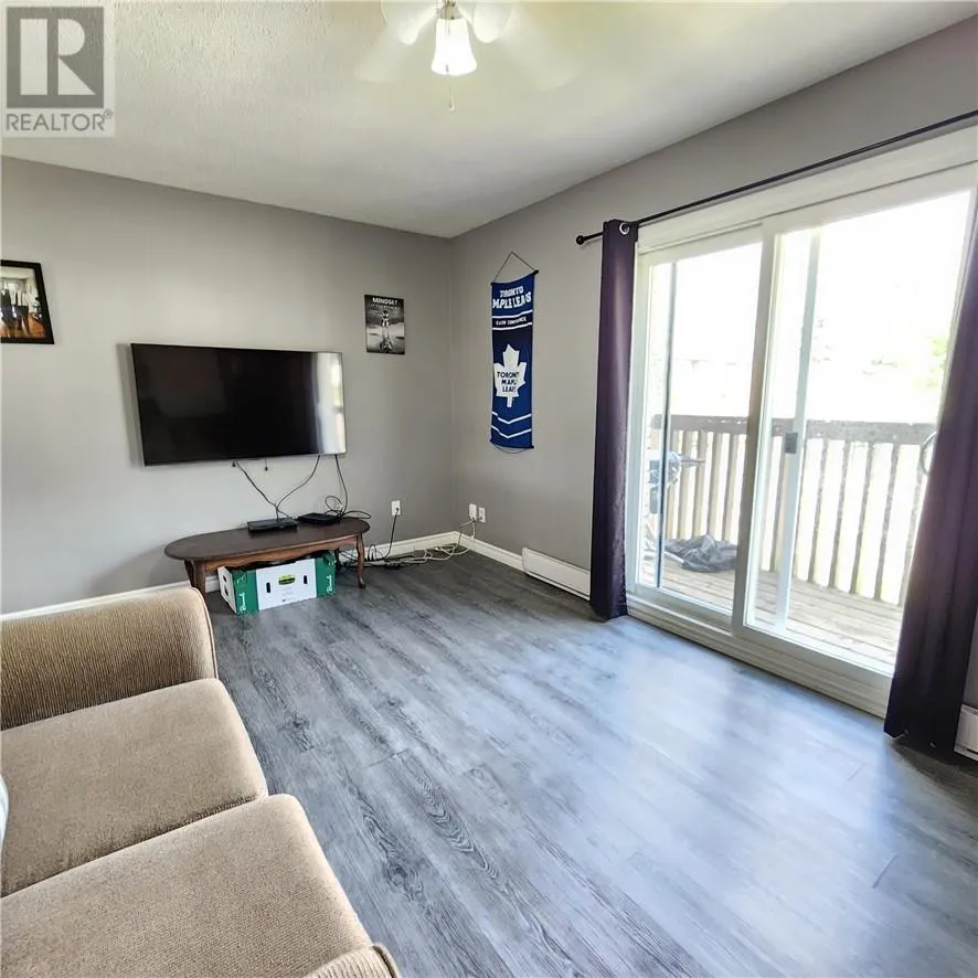 921-923 Martindale