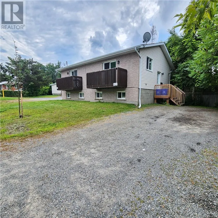 921-923 Martindale