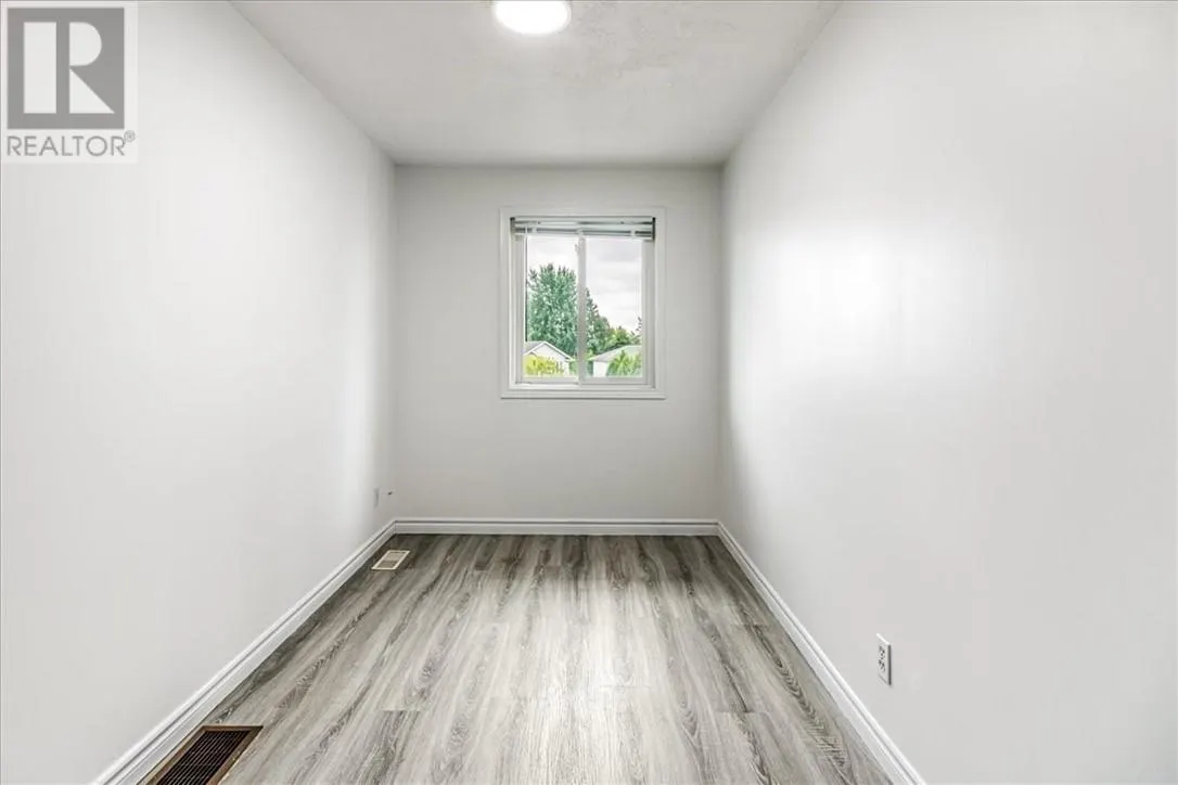 182 Benita Boulevard