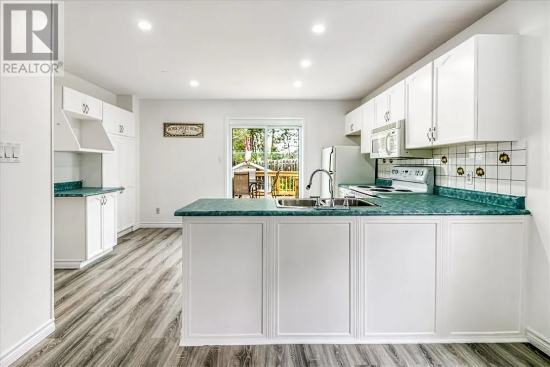 182 Benita Boulevard