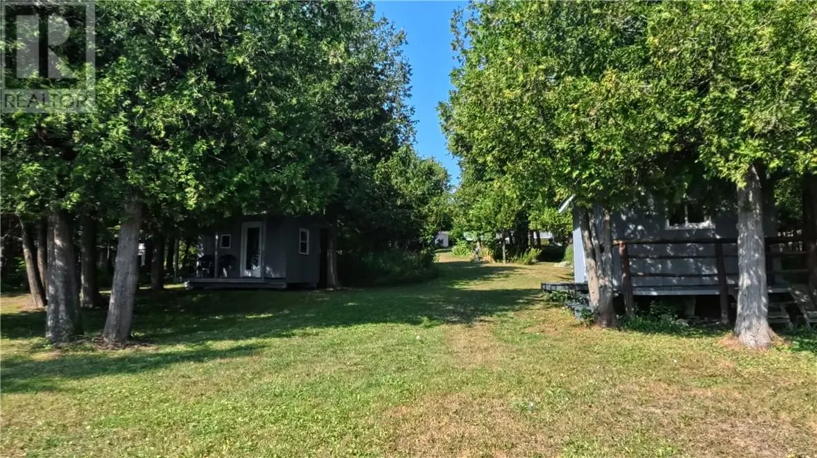 2060 Bay Estates Road N