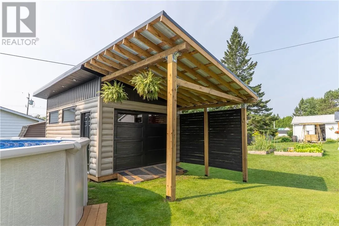 433 Raymond Crescent