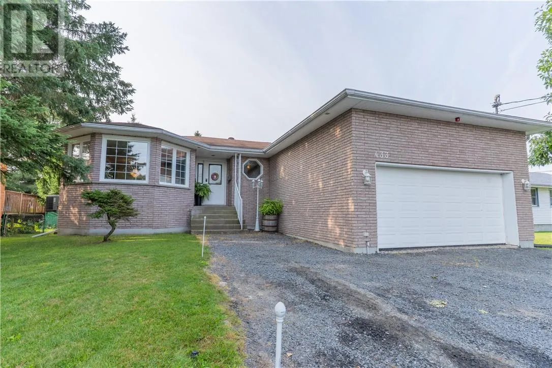 433 Raymond Crescent