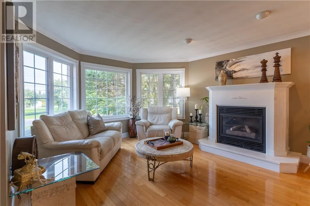 433 Raymond Crescent