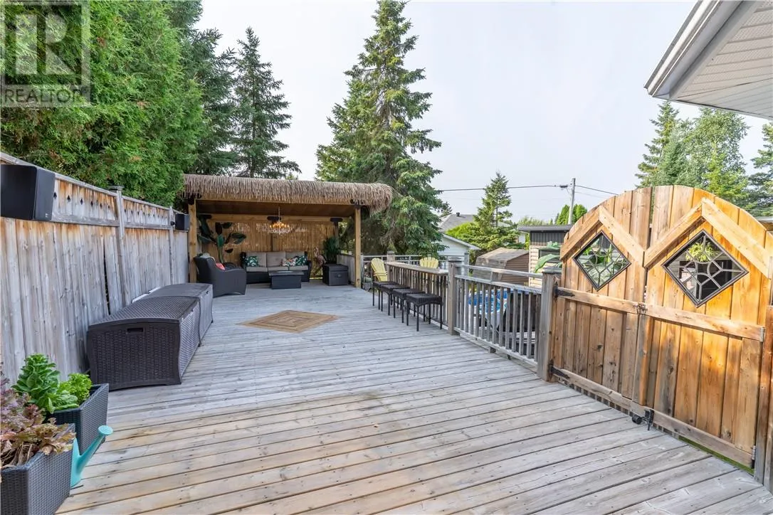 433 Raymond Crescent