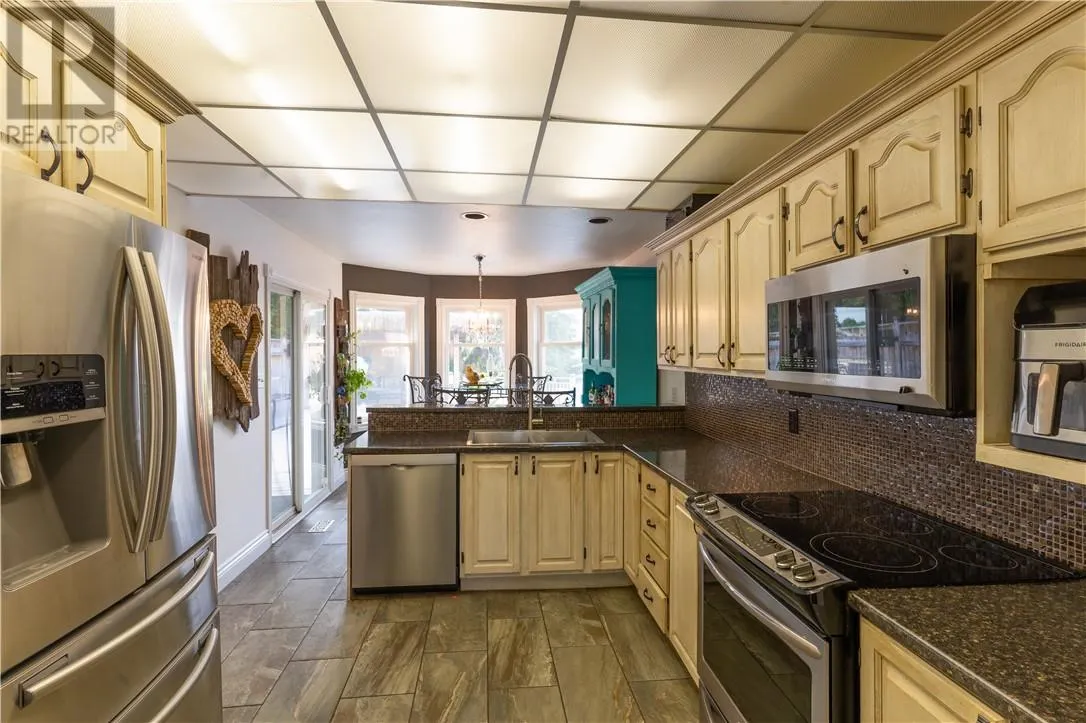 433 Raymond Crescent