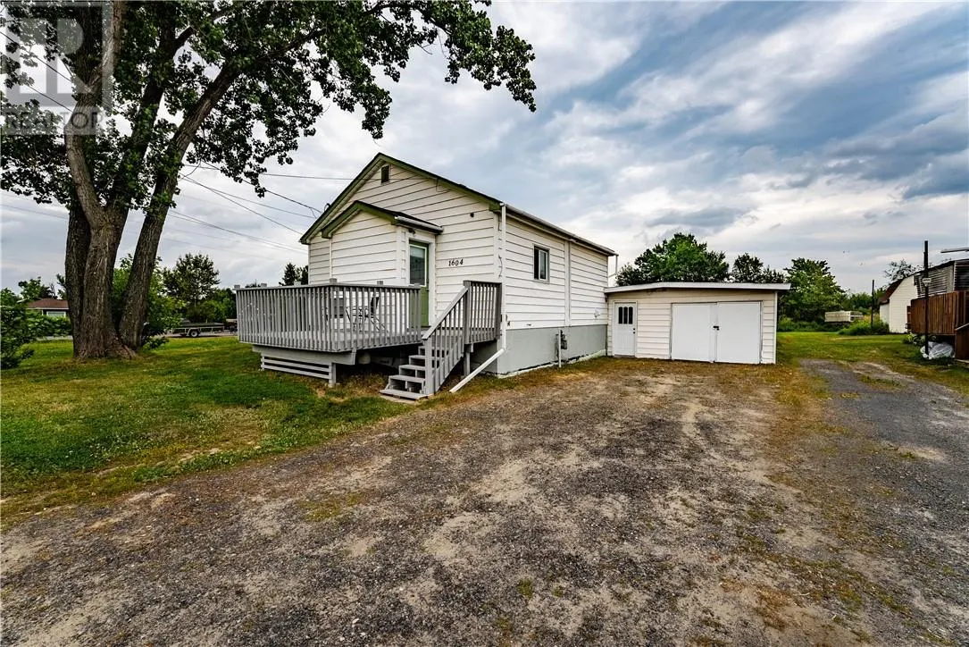 1604 Old Highway 69 North