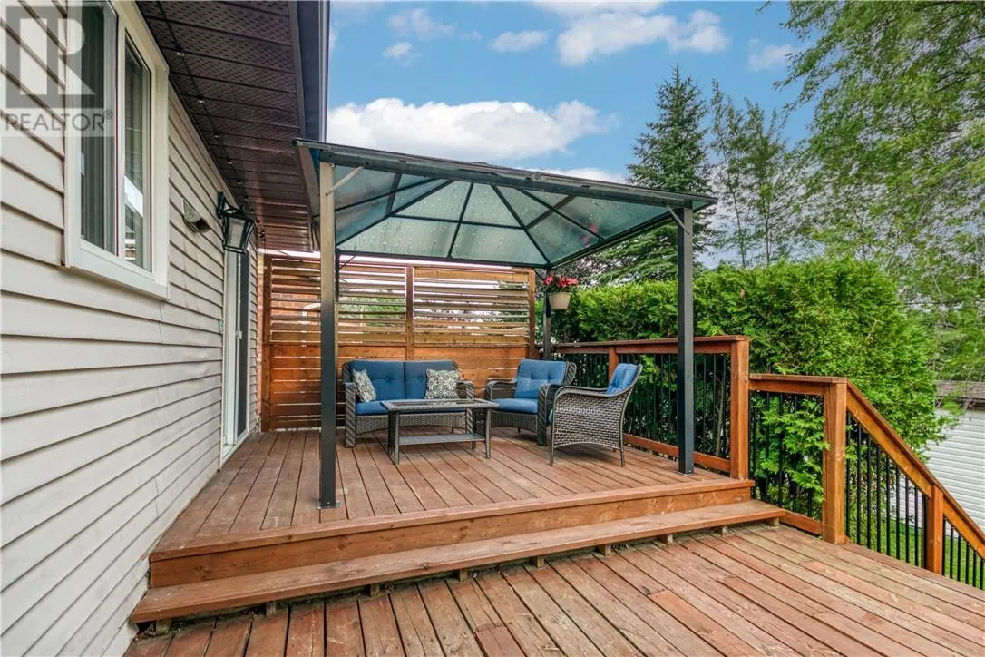 190 Cherrywood Crescent