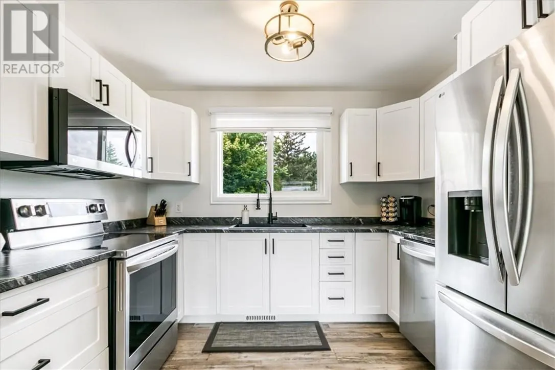 11 Houle Avenue
