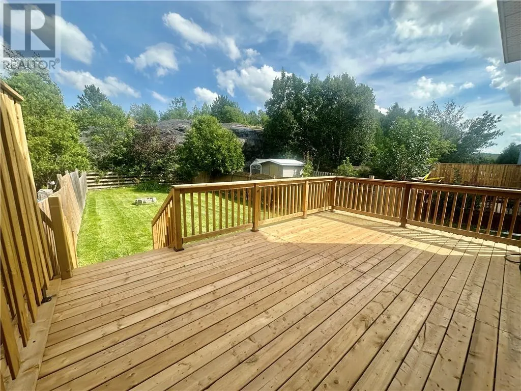 830 Cambrian Heights