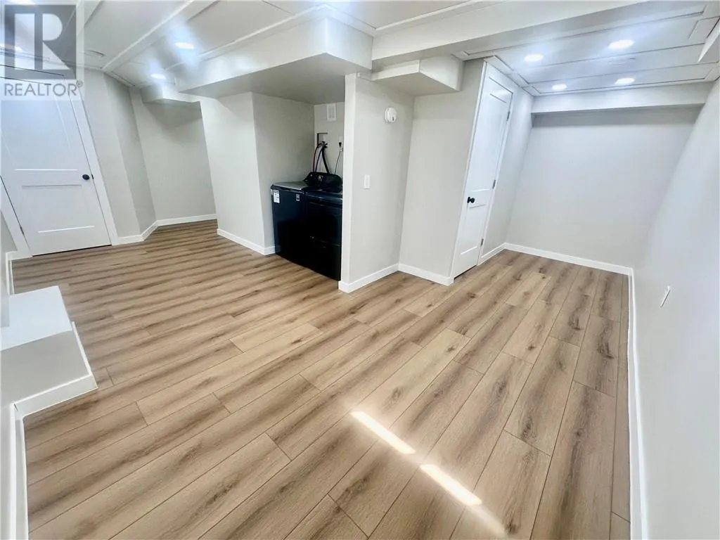 830 Cambrian Heights