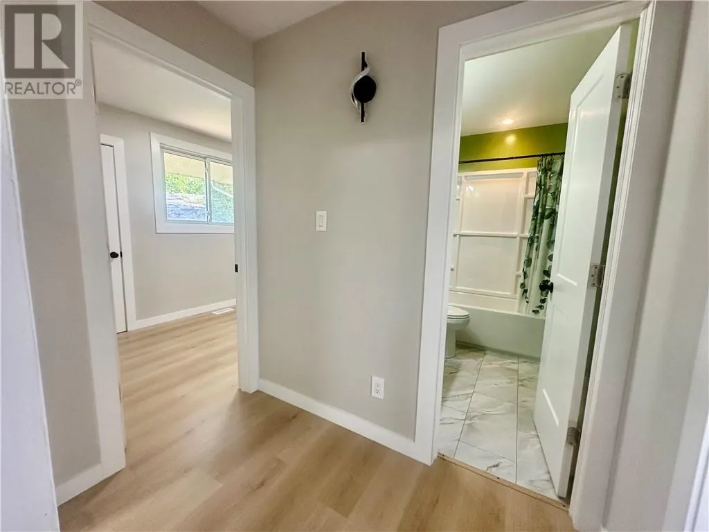 830 Cambrian Heights