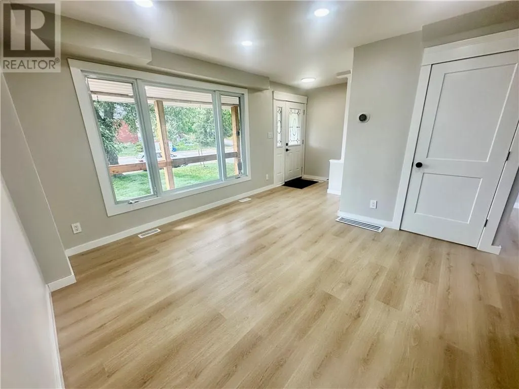 830 Cambrian Heights