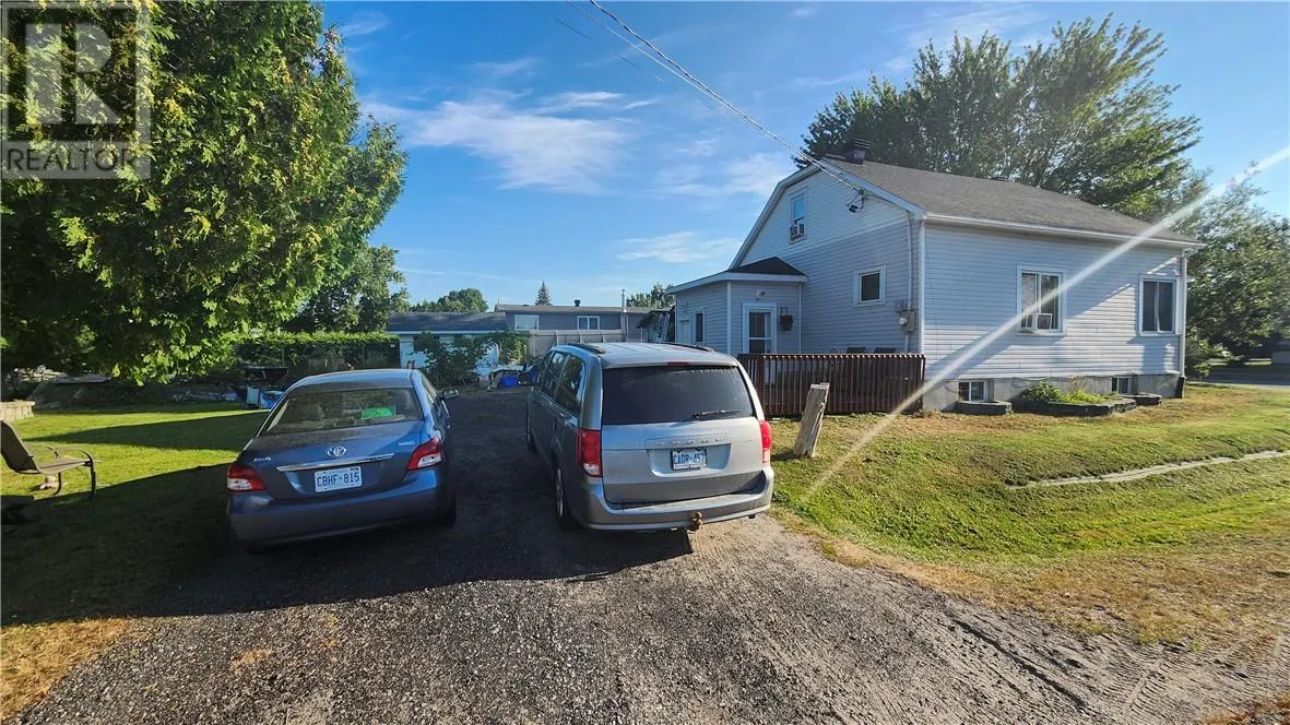 99 Montcalm Street