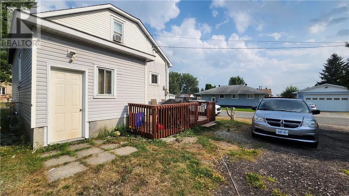 99 Montcalm Street