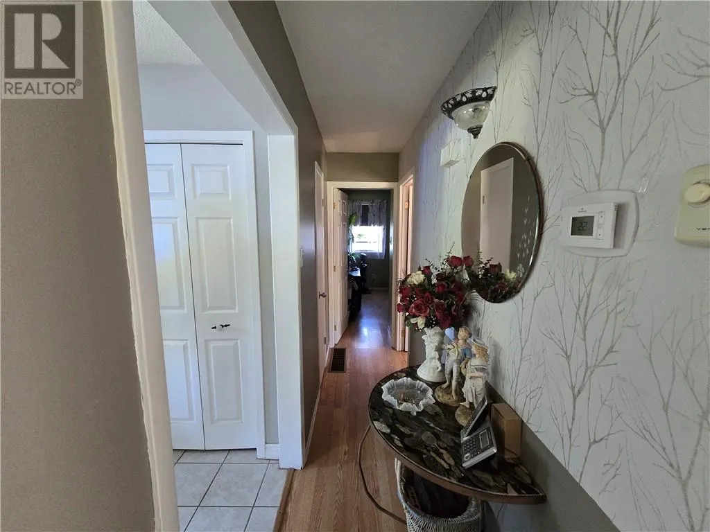 151 Secord South