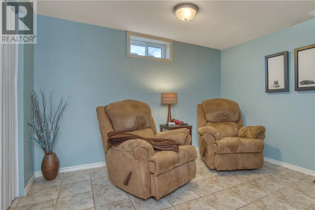 1533 Yarmouth