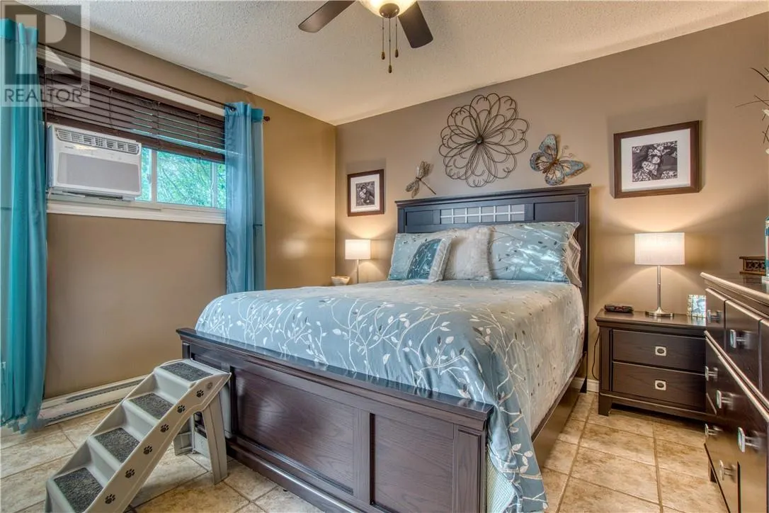 1533 Yarmouth
