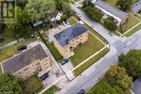 121 WALNUT AVENUE, Sarnia
