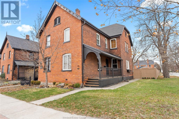 715 WALKER ROAD, Windsor