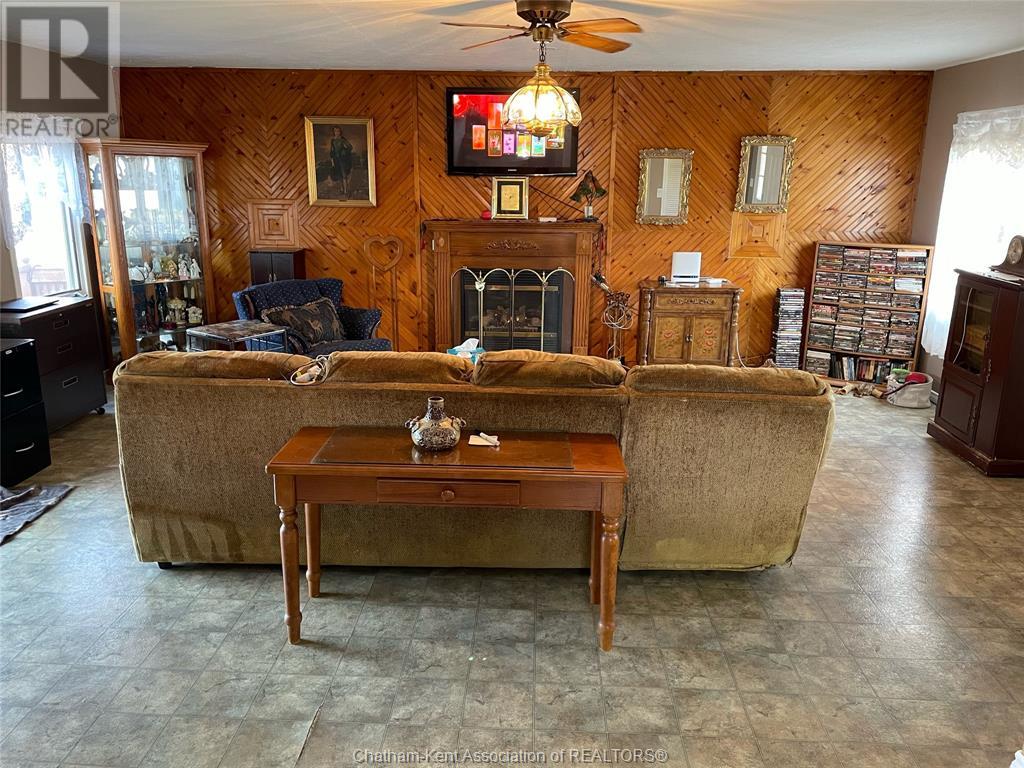 Listing 23000327 - Large Photo # 15