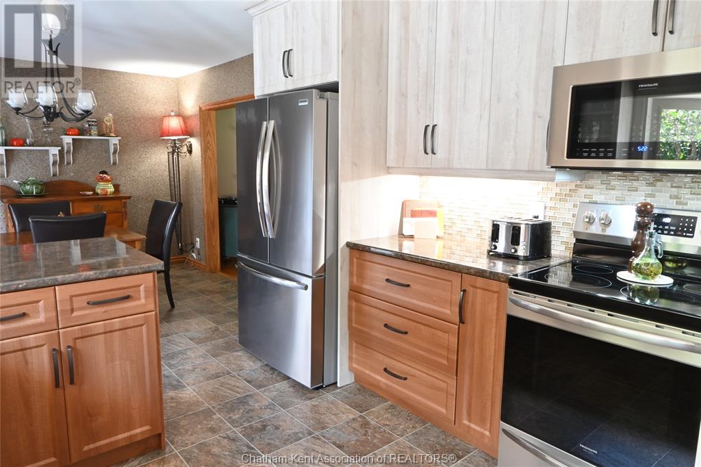 Listing 23000407 - Large Photo # 3