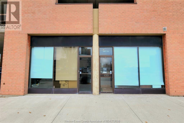 515 RIVERSIDE DRIVE West Unit# 104, Windsor
