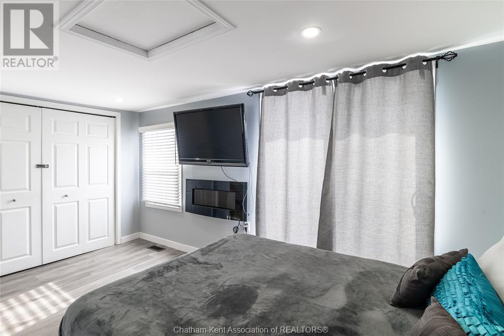 Listing 23001428 - Large Photo # 3
