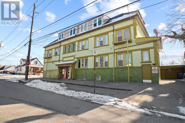 401 PARENT AVENUE, Windsor