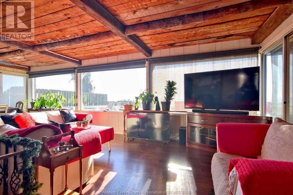 Listing 23002126 - Large Photo # 23