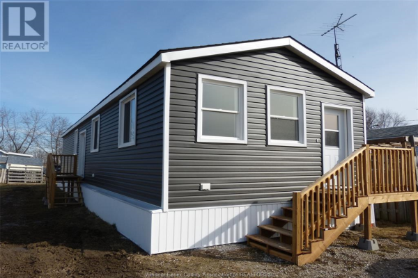 11408 COUNTY RD 46 Unit# 17, Lakeshore