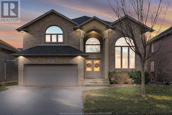 727 MASSIMO, Windsor