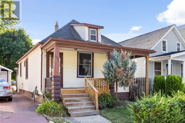 430 McEwan, Windsor