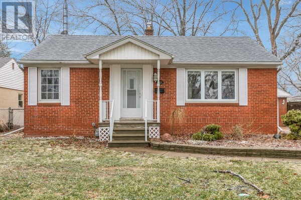 3365 CURRY AVENUE, Windsor