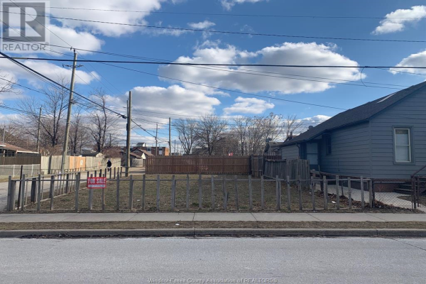 637 ASSUMPTION, Windsor